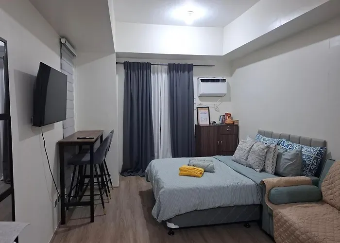 Unit With Balcony At The Median *